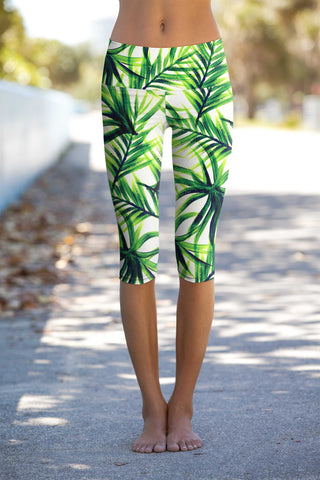 https://pineappleclothing.com/cdn/shop/products/Island-Life-Ellie-Performance-Capri-Leggings-Women-White-Green-WC1-P0100B_large.jpg?v=1561019678